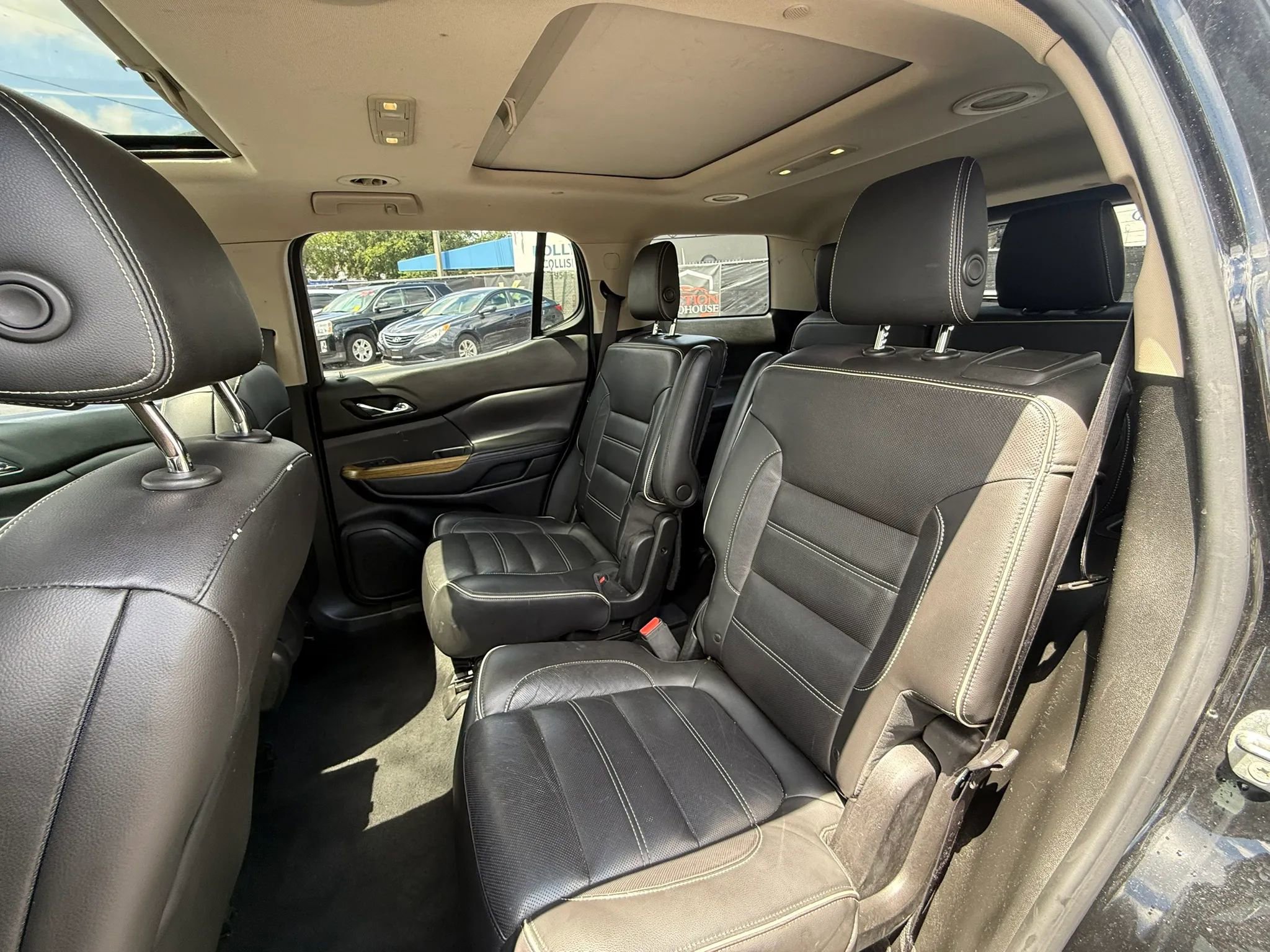 Used 2017 GMC Acadia Denali w/ Technology Package FWD image 20