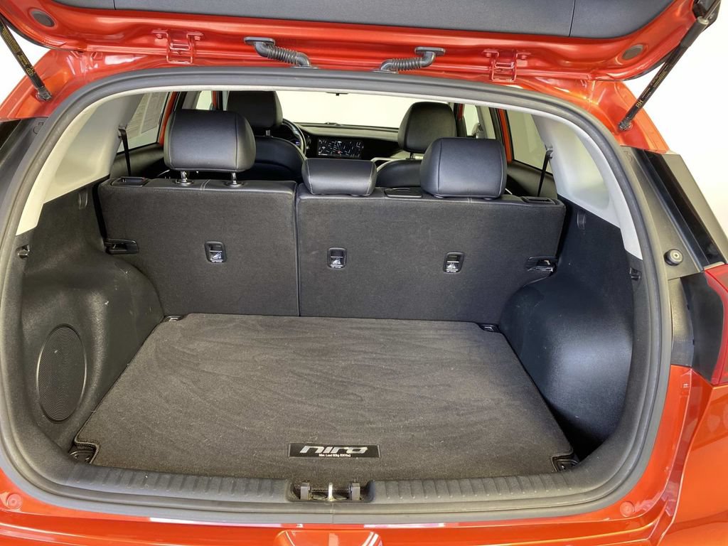 Used 2022 Kia Niro Touring Special Edition FWD image 8