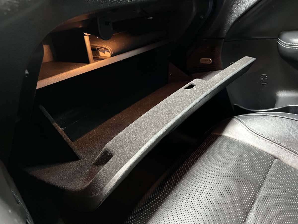 Used 2015 Dodge Challenger SXT Plus RWD image 18