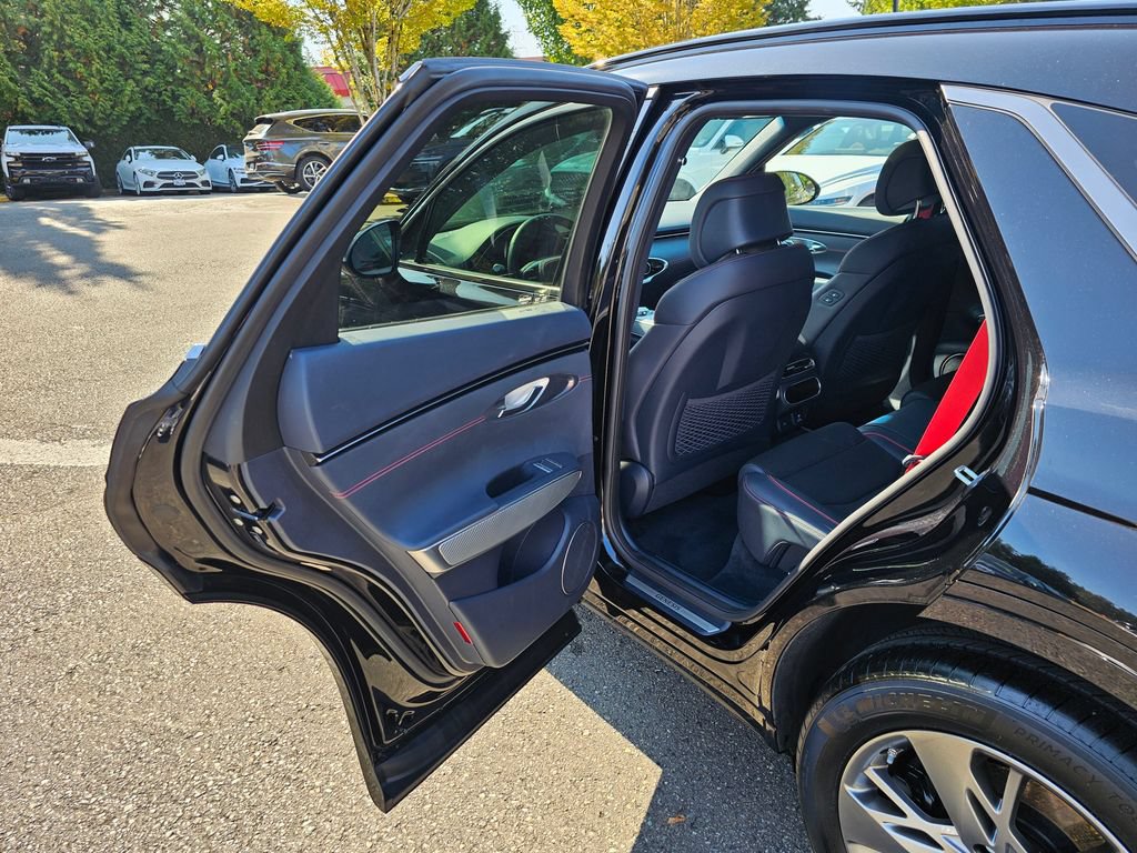 Certified 2025 Genesis GV70 3.5T Sport AWD/4WD image 22