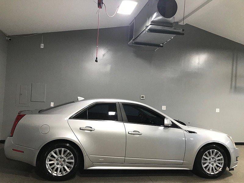 Used 2012 Cadillac CTS Luxury RWD image 2