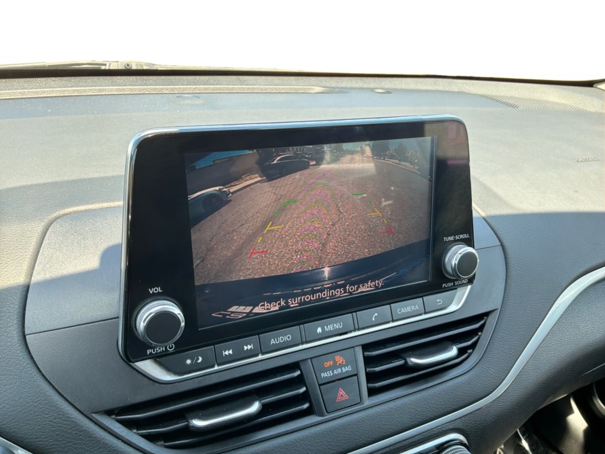 Used 2022 Nissan Altima 2.5 SV FWD image 13