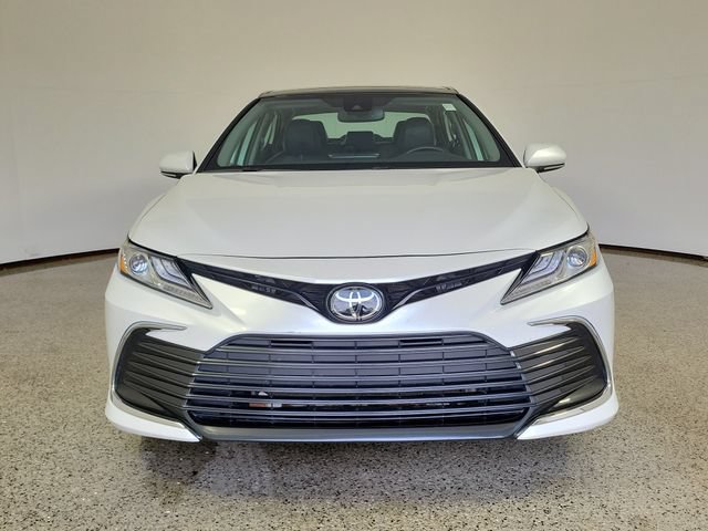 Used 2023 Toyota Camry XLE FWD image 3