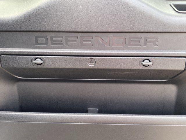 Used 2025 Land Rover Defender 110 S AWD/4WD image 7