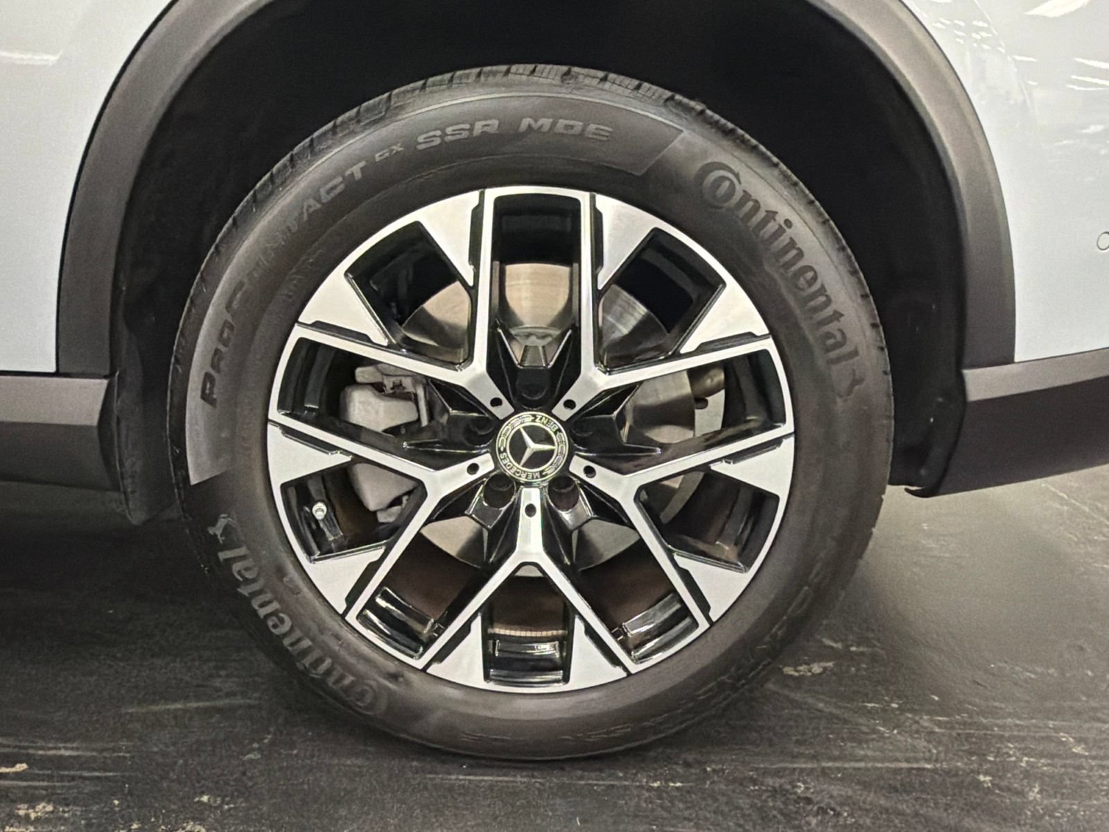 Used 2025 Mercedes-Benz GLC 350e 4MATIC image 18