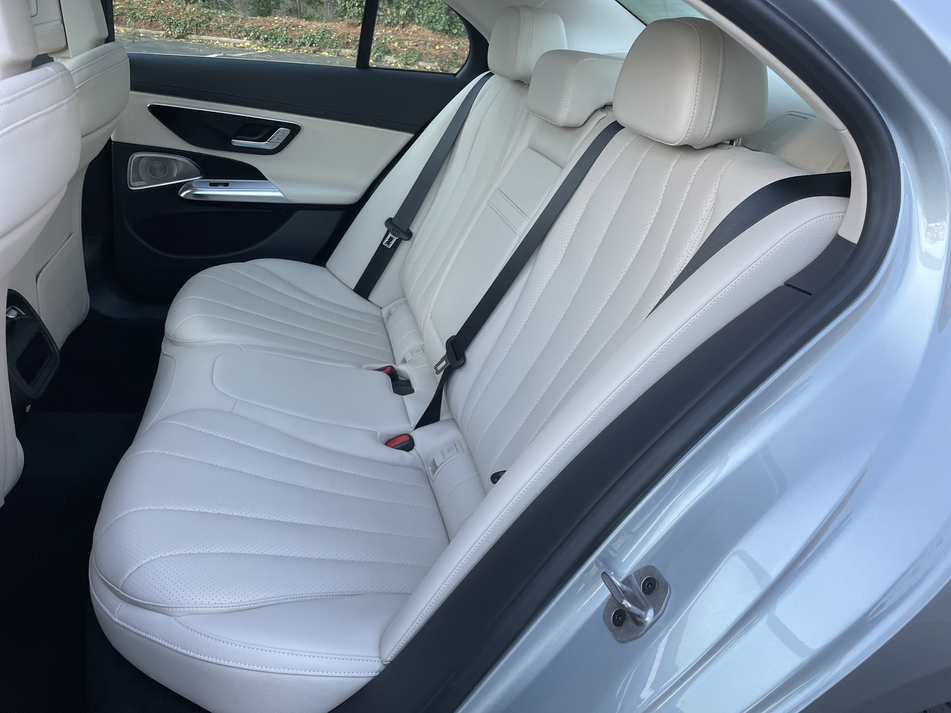New 2026 Mercedes-Benz E 450 4MATIC Sedan image 37