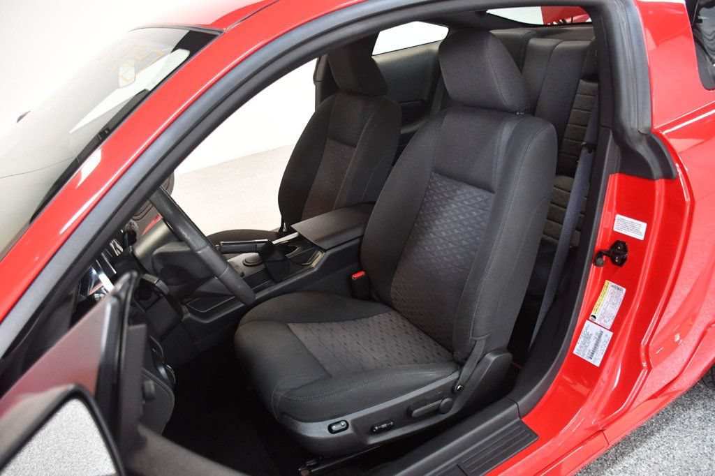 Used 2005 Ford Mustang GT RWD image 31