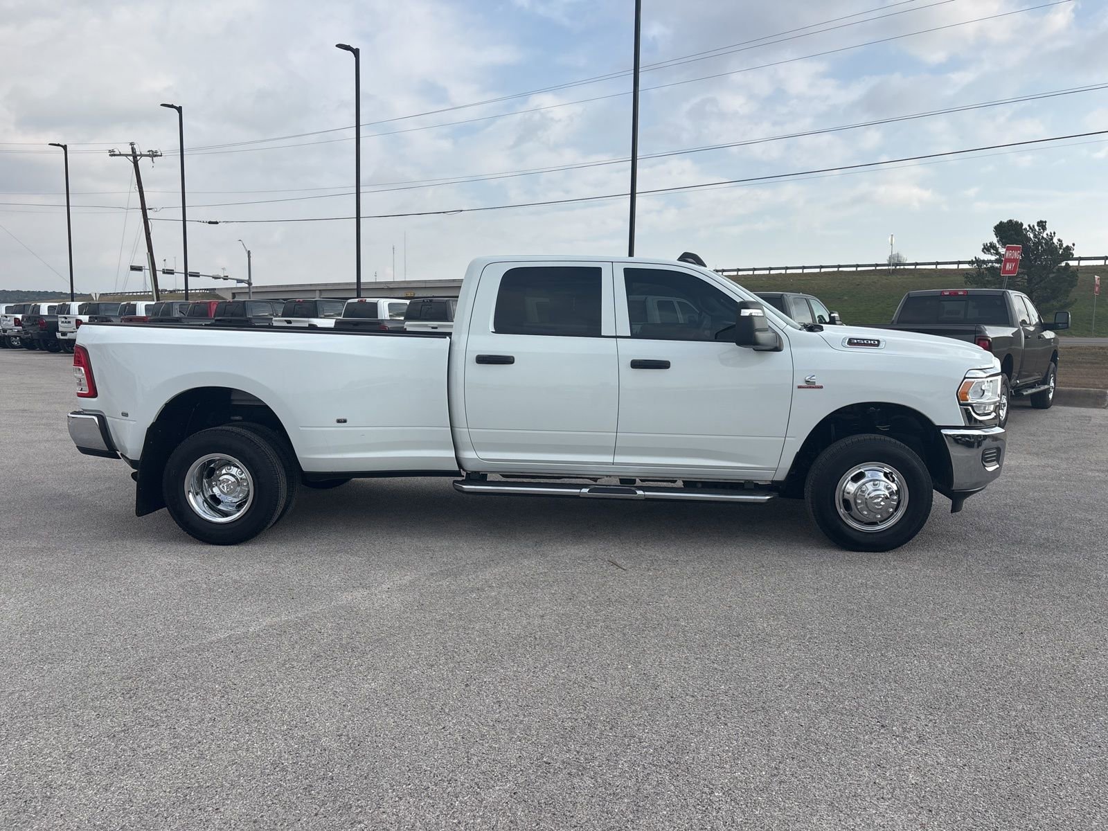 Used 2024 RAM 3500 Tradesman w/ Chrome Appearance Group image 6