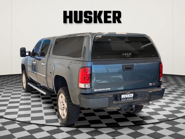Used 2011 GMC Sierra 2500 Denali AWD/4WD image 3