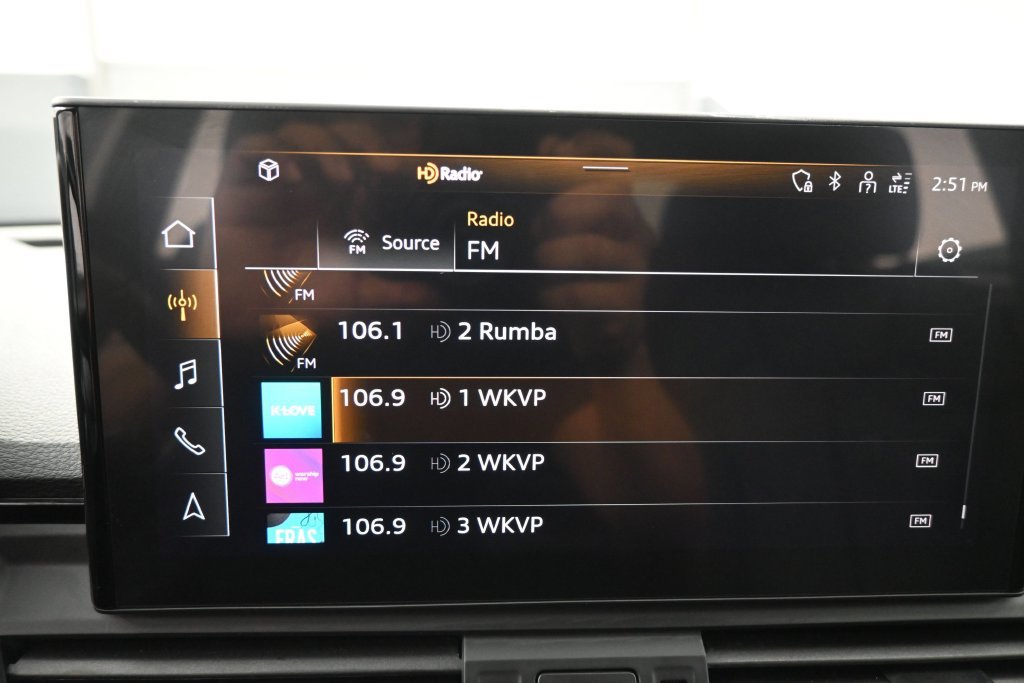 Used 2023 Audi Q5 e Premium Plus AWD/4WD image 16