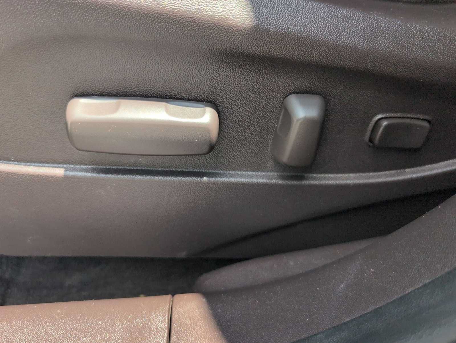 Used 2013 Hyundai Tucson Limited FWD image 16