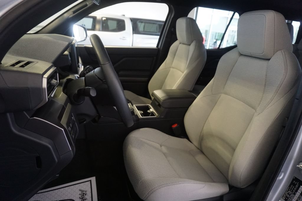 Used 2025 Toyota 4Runner SR5 AWD/4WD image 16