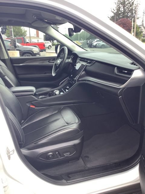 Used 2021 Jeep Grand Cherokee L Limited AWD/4WD image 19