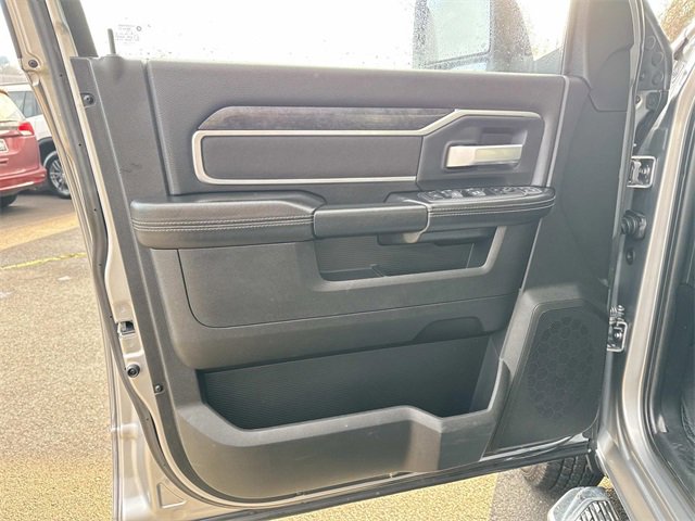 Used 2024 RAM 3500 Big Horn image 8