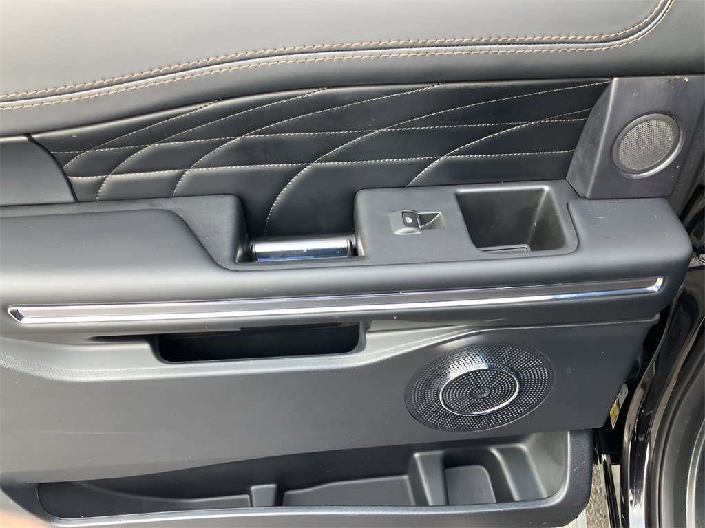 Used 2020 Ford Expedition Max Platinum image 47