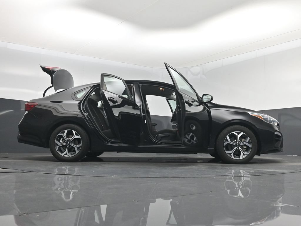 Used 2020 Kia Forte LXS FWD image 7