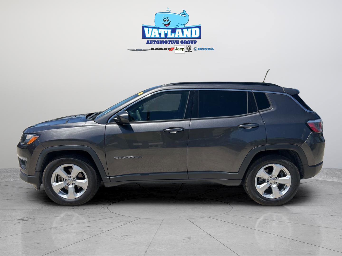 Certified 2019 Jeep Compass Latitude image 2