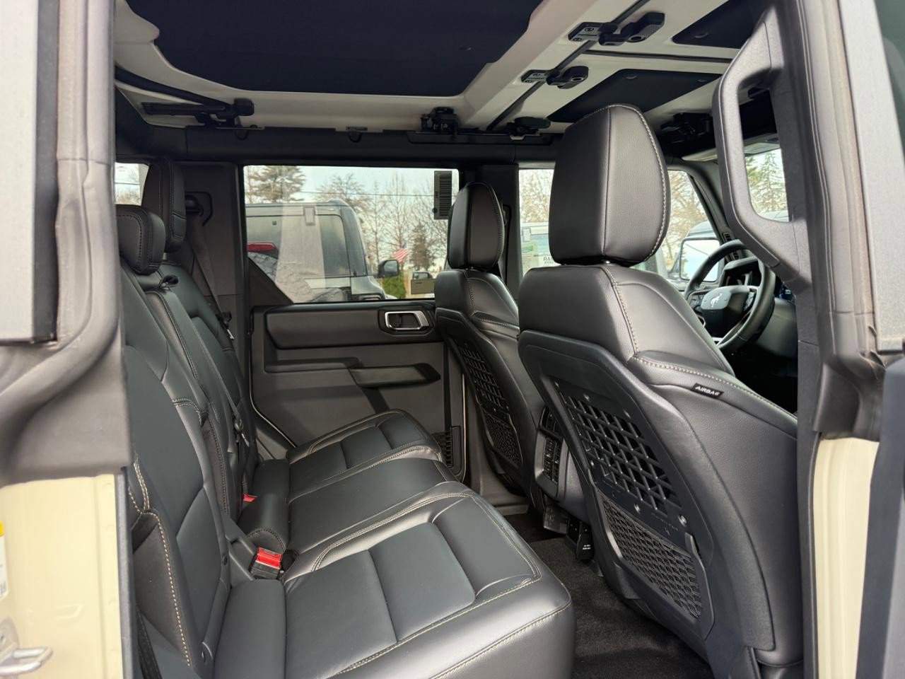 New 2025 Ford Bronco Badlands image 5