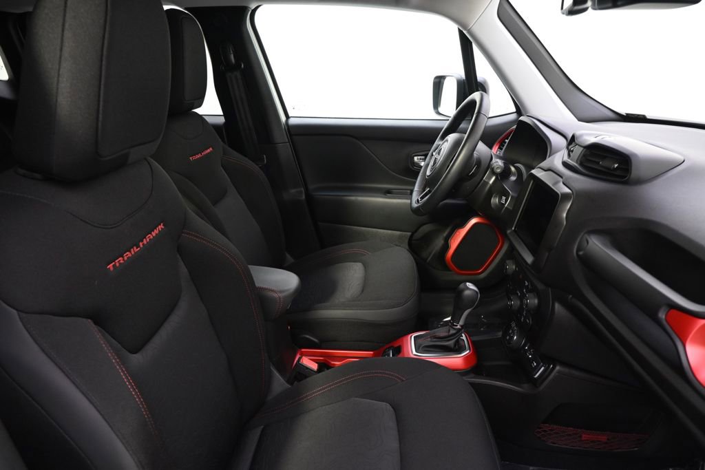 Used 2022 Jeep Renegade Trailhawk AWD/4WD image 16
