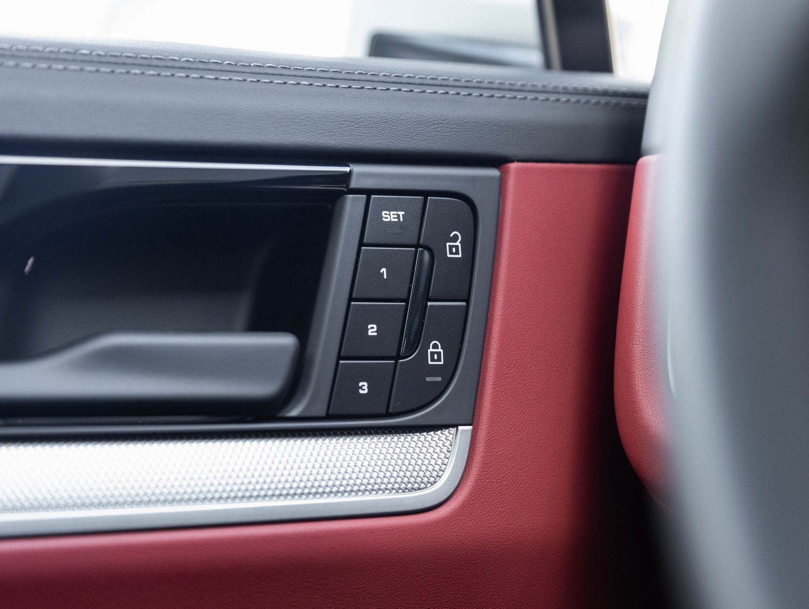 New 2026 Porsche Cayenne S image 19