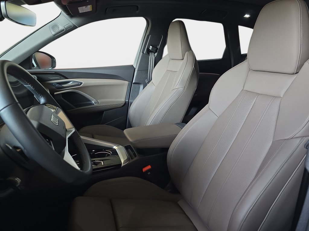 Certified 2025 Audi Q5 Premium Plus w/ Premium Plus AWD/4WD image 18