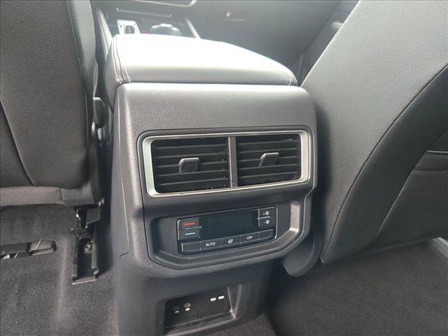 Used 2025 Volkswagen Atlas SE AWD/4WD image 15