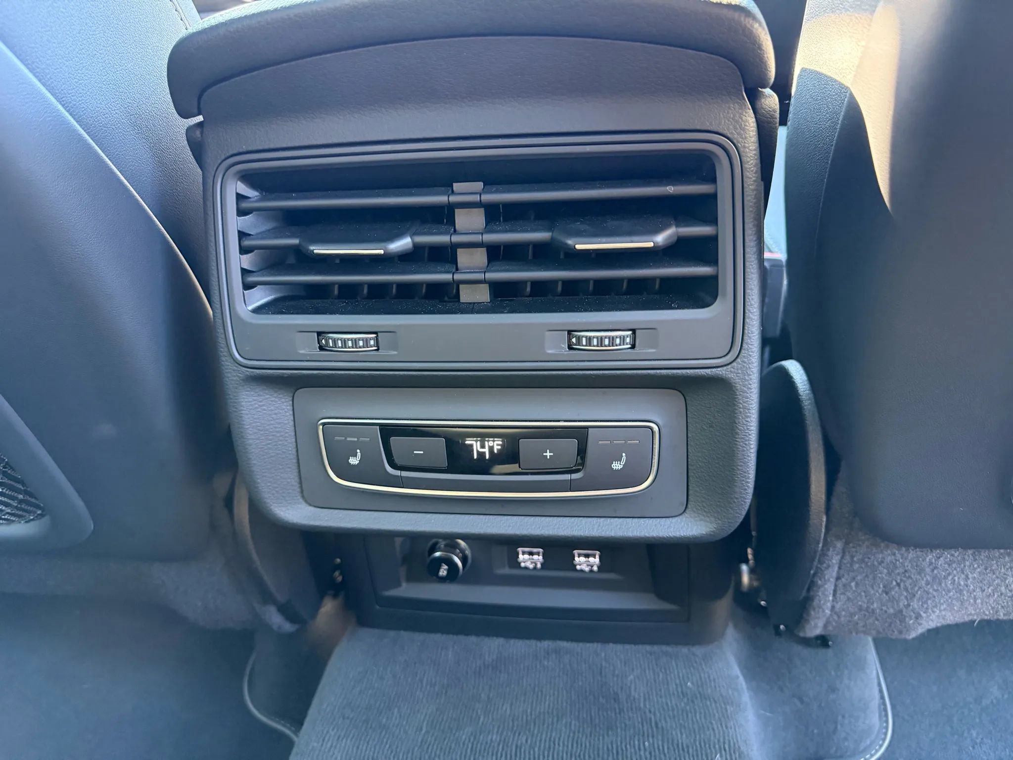 Used 2019 Audi Q8 Premium w/ Convenience Package image 35