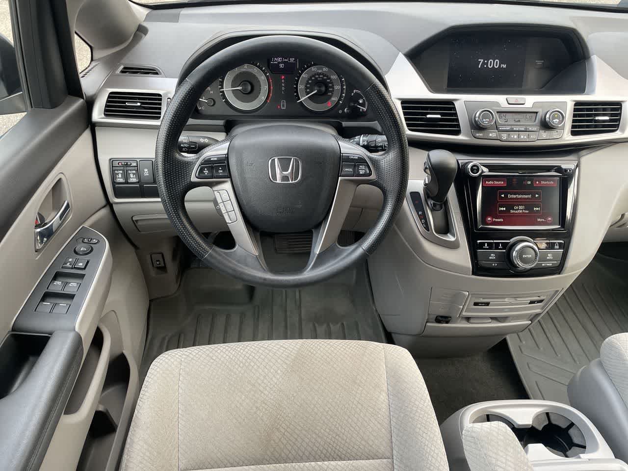 Used 2016 Honda Odyssey SE image 11