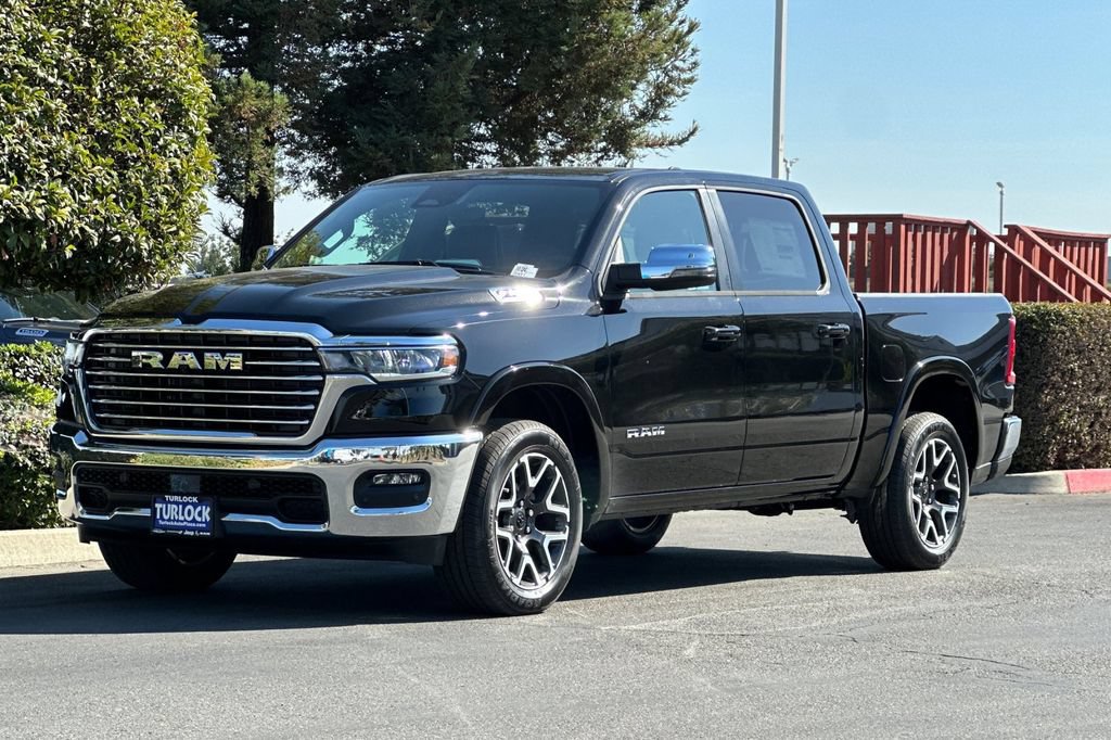 New 2026 RAM 1500 Laramie AWD/4WD image 7