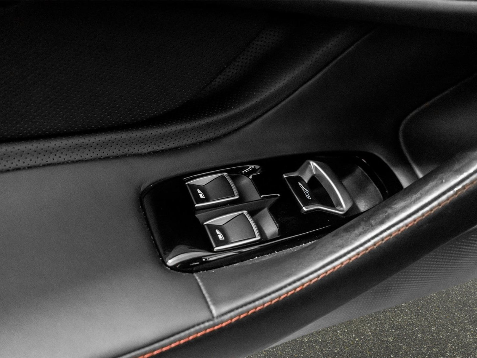 Used 2023 McLaren GT RWD image 42