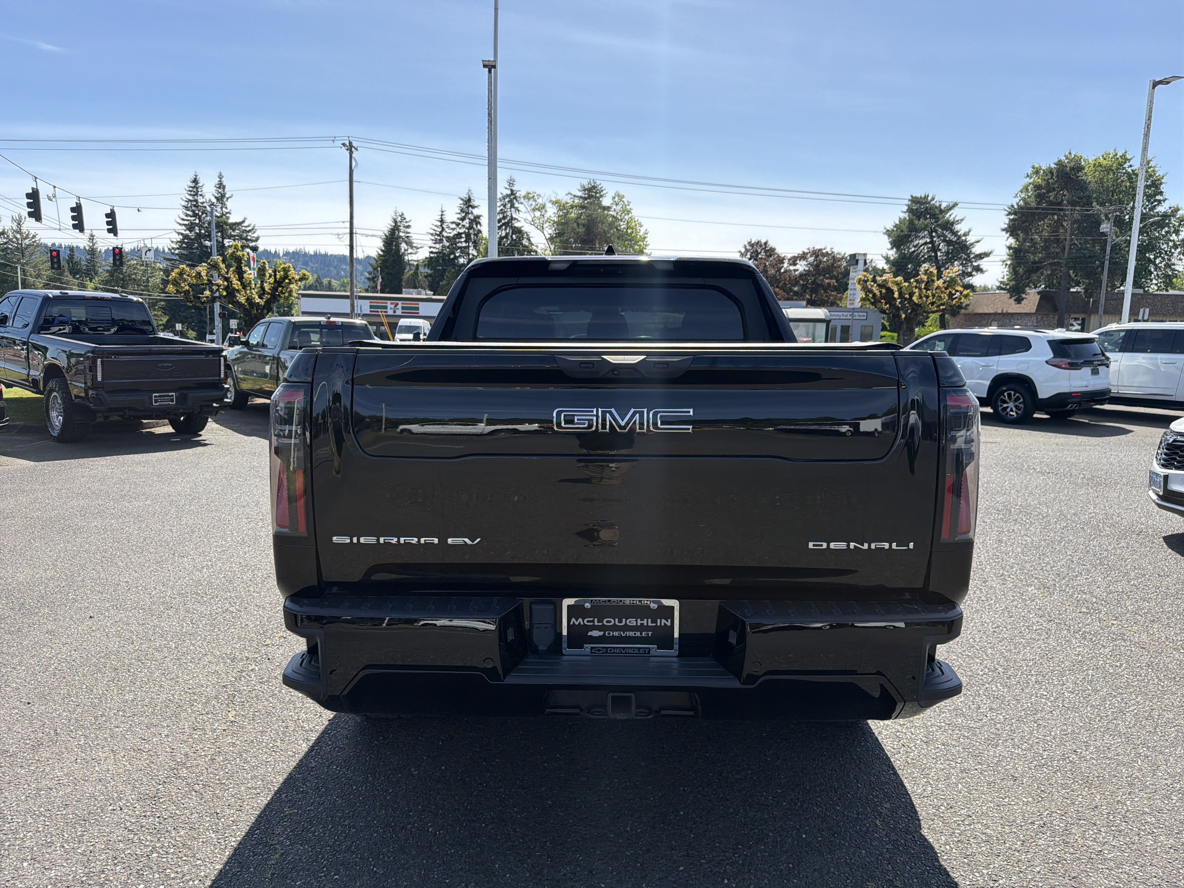 Used 2025 GMC Sierra EV Denali AWD/4WD image 4