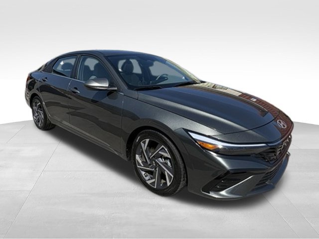 Used 2025 Hyundai Elantra SEL