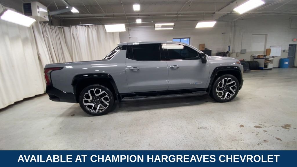 Used 2025 Chevrolet Silverado EV RST image 11