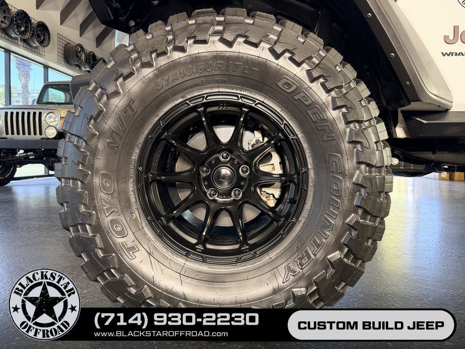 Used 2024 Jeep Wrangler Unlimited Rubicon w/ Technology Group AWD/4WD image 32