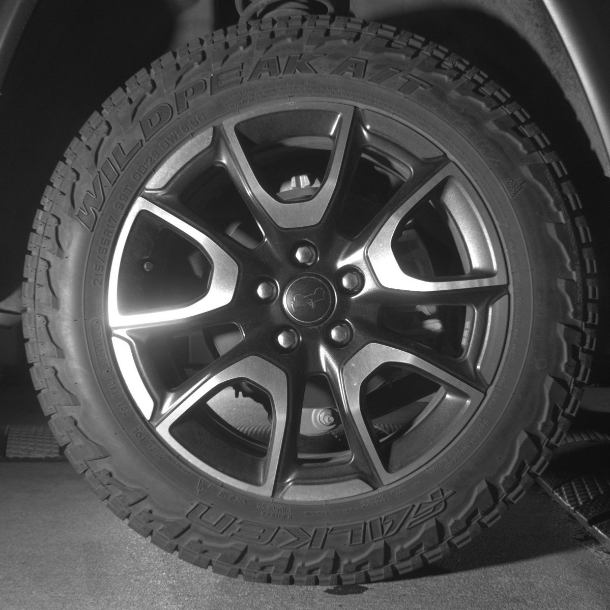 Used 2025 Jeep Compass Trailhawk image 15