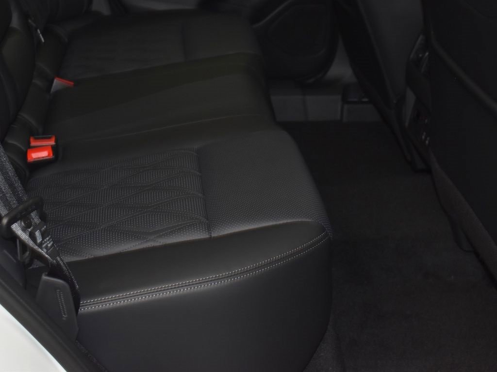New 2026 Nissan Rogue Platinum image 9