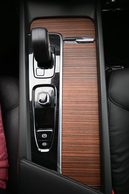 Used 2023 Volvo XC60 B5 Plus w/ Climate Package image 11