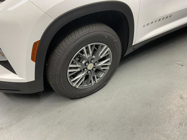 New 2026 Chevrolet Traverse LT image 4