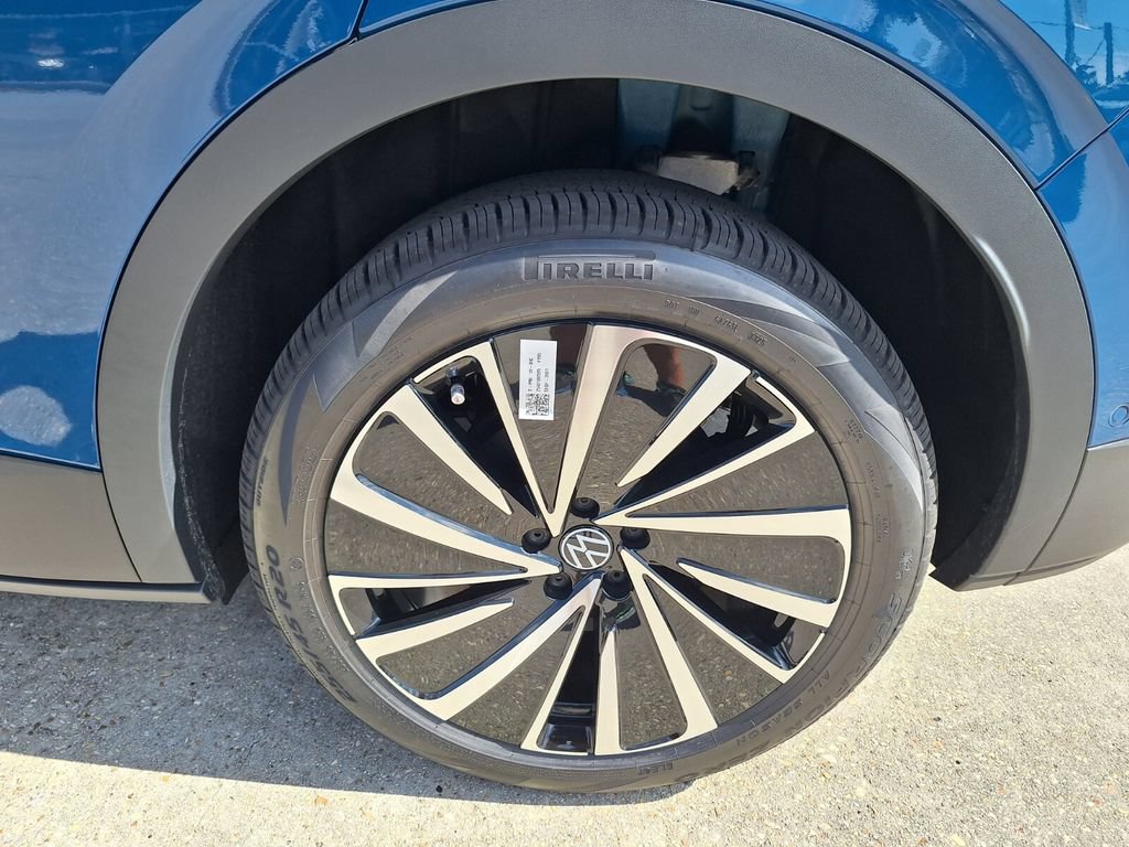 New 2025 Volkswagen ID.4 Pro AWD/4WD image 22