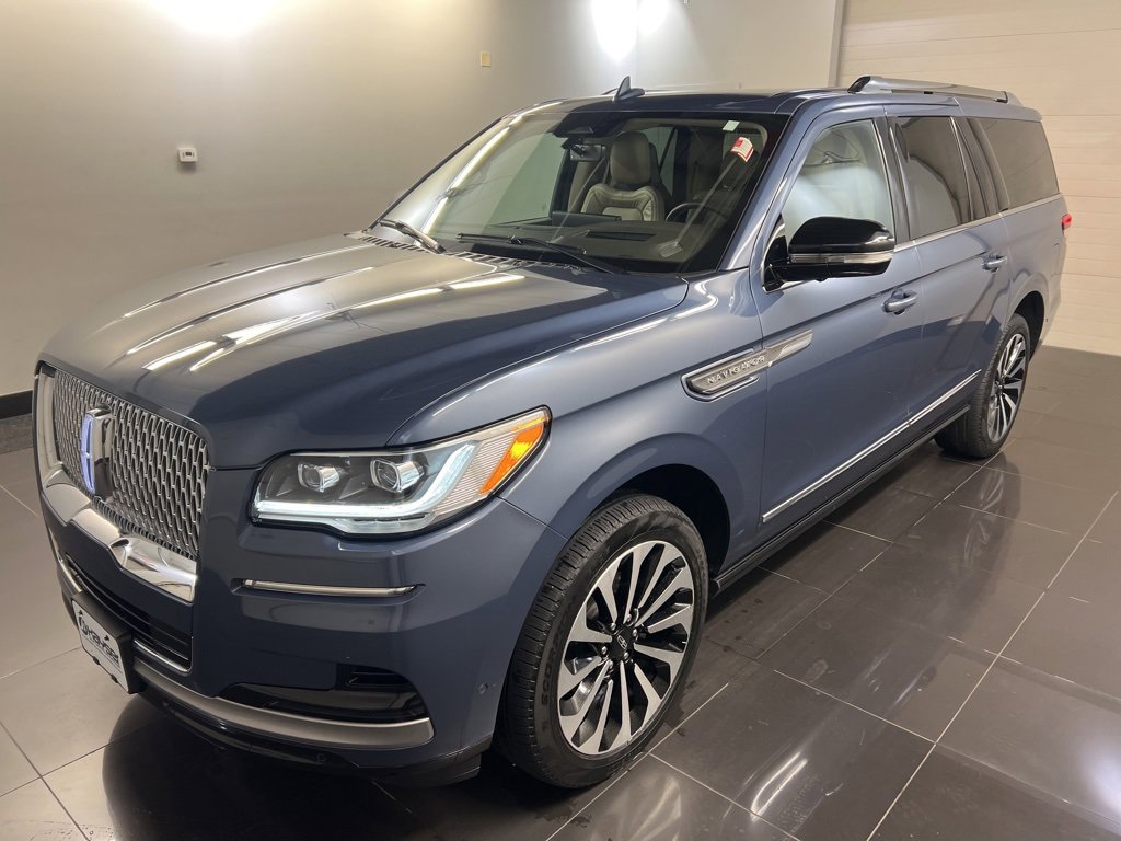Certified 2022 Lincoln Navigator L Reserve image 3