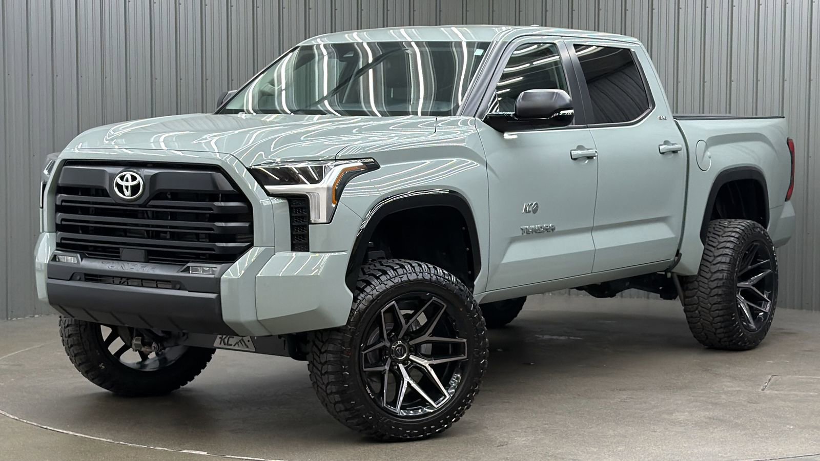 Used 2024 Toyota Tundra SR5 w/ SR5 Premium Package image 1