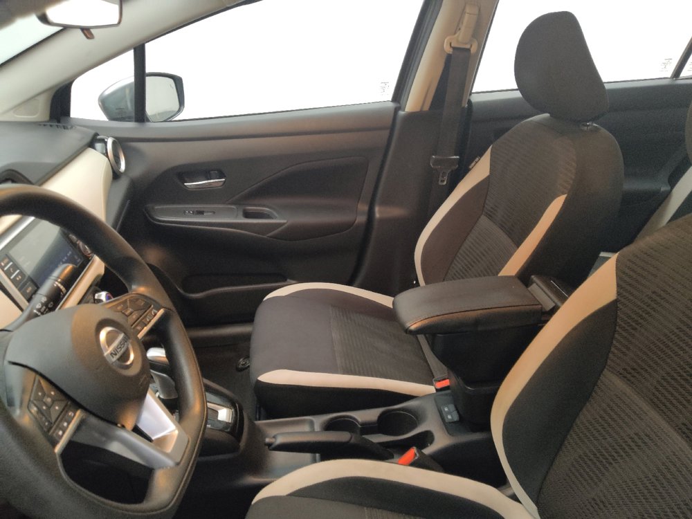 Used 2021 Nissan Versa SV FWD image 17