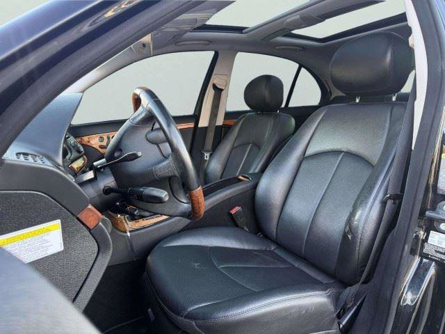 Used 2008 Mercedes-Benz E 350 4MATIC Sedan image 18