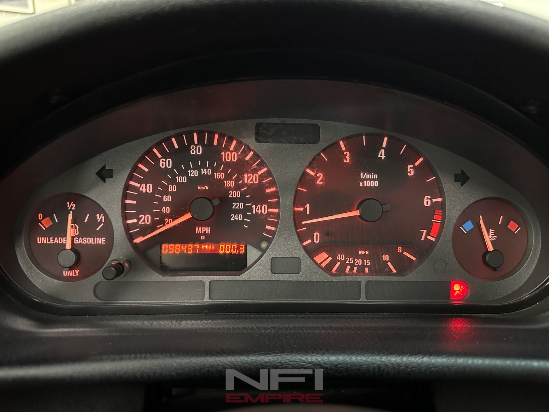 Used 1999 BMW 323i Convertible RWD image 36