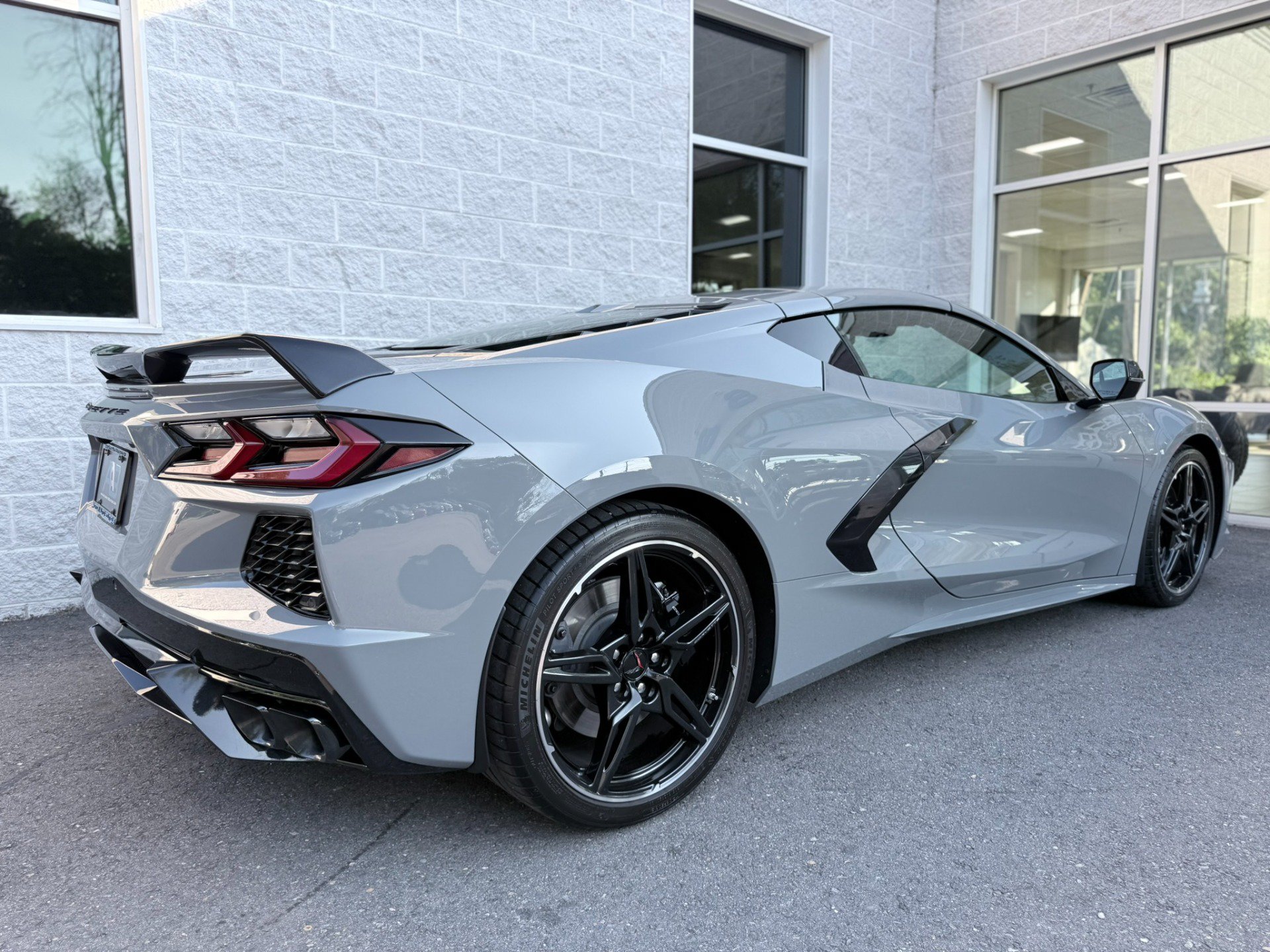 Used 2024 Chevrolet Corvette Stingray Preferred Cpe w/ Z51 Performance Package RWD image 26