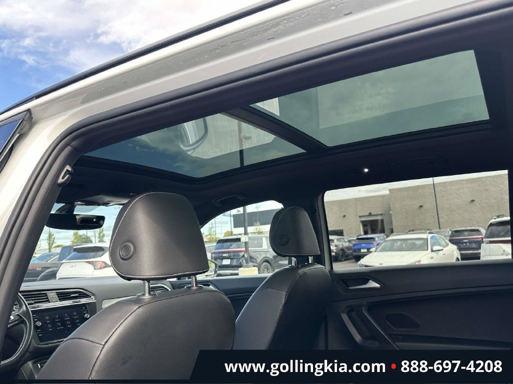 Used 2021 Volkswagen Tiguan SE R-Line FWD image 14