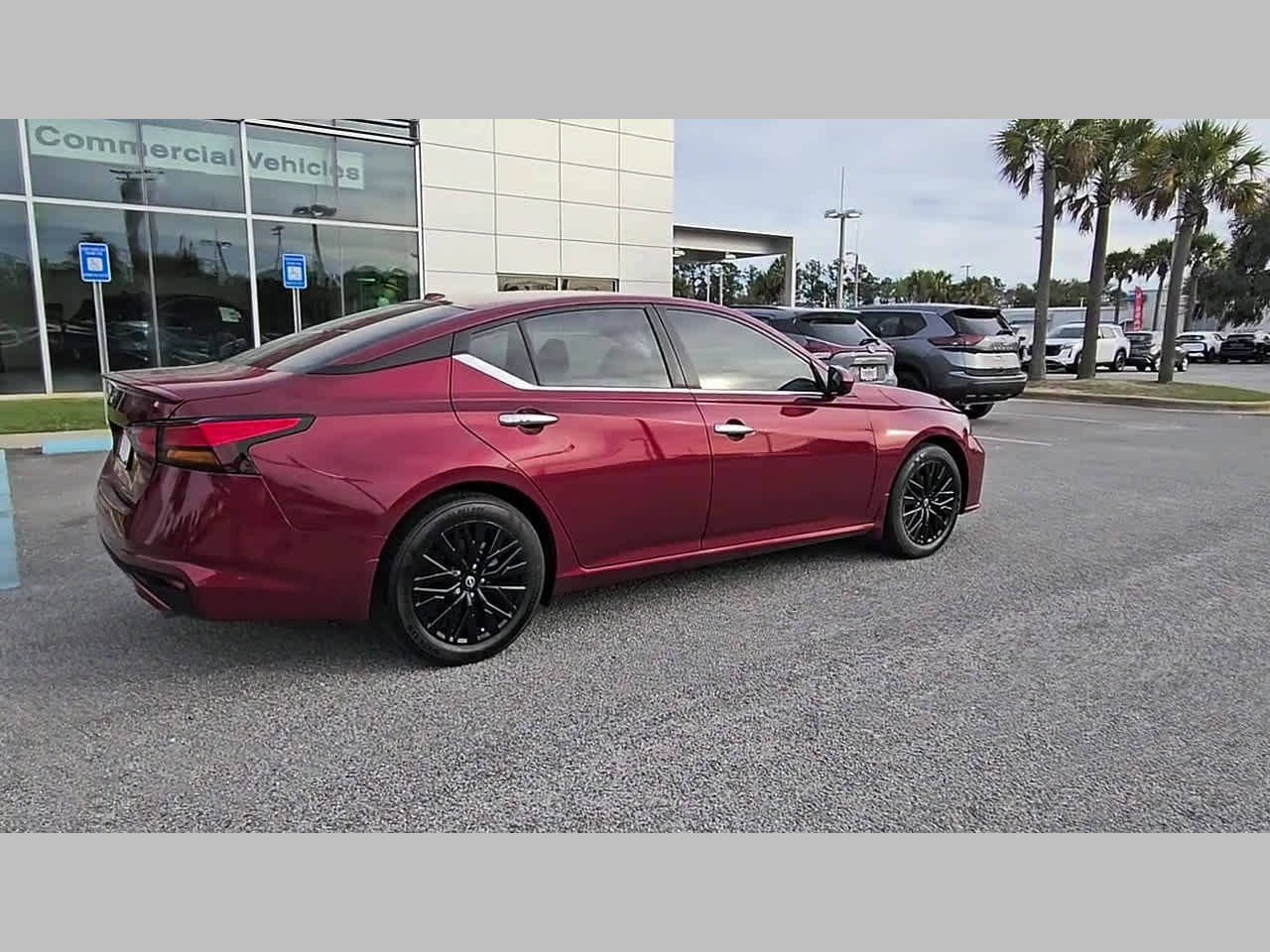Used 2025 Nissan Altima 2.5 SV w/ SV Special Edition Package FWD image 34