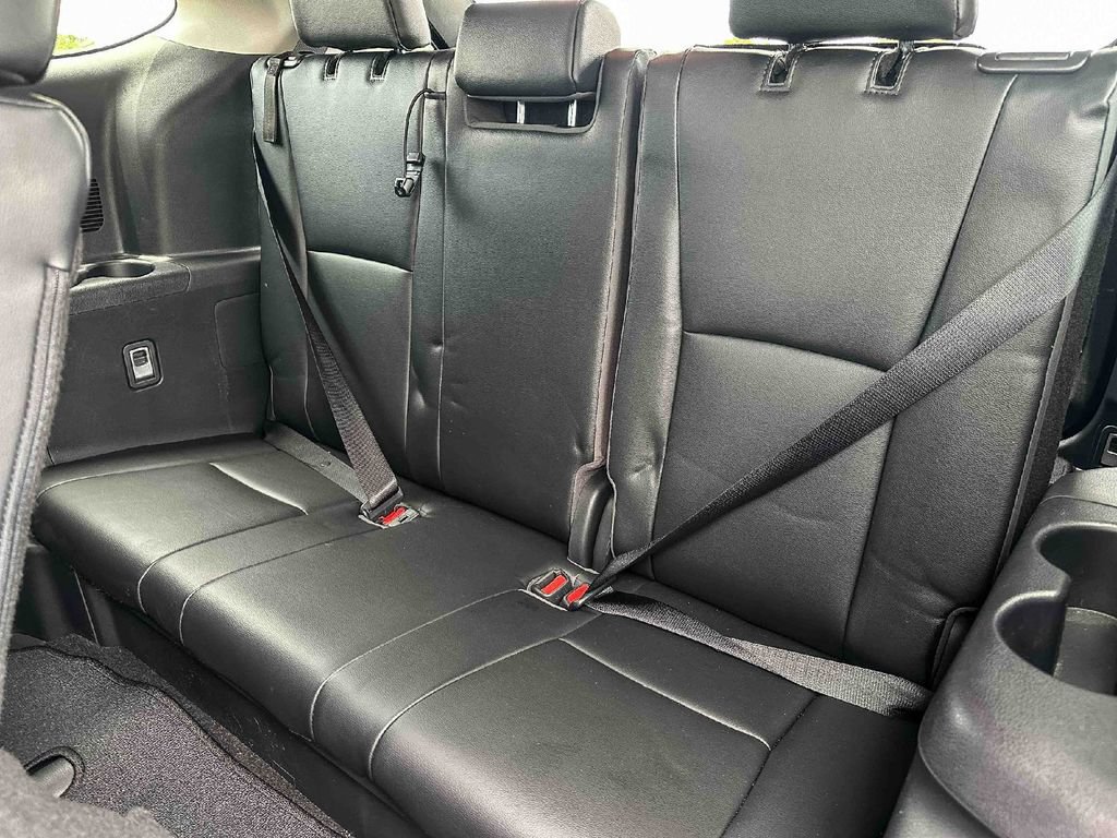 Used 2023 Toyota Highlander XLE AWD/4WD image 21