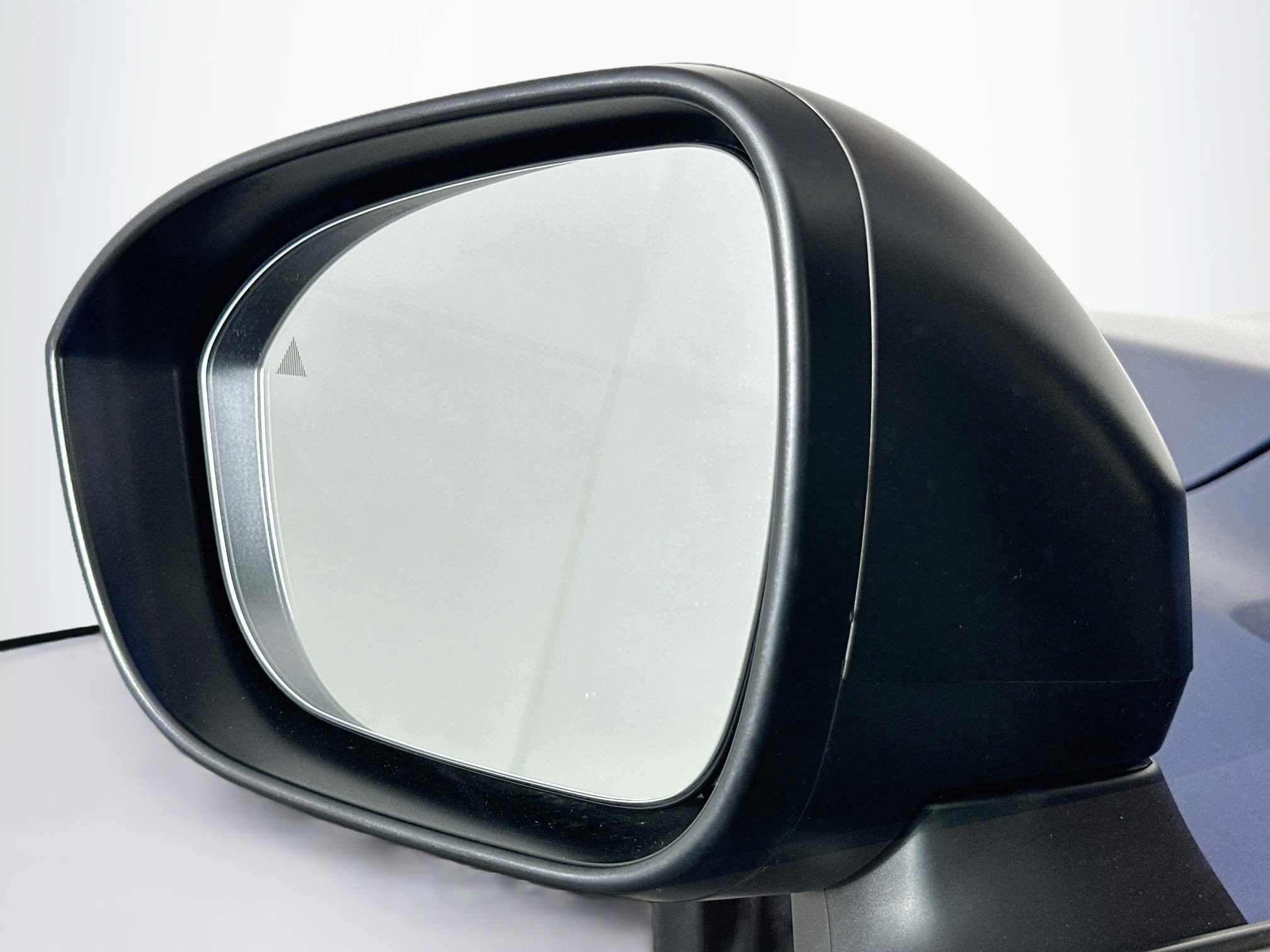 Used 2023 Nissan Rogue S AWD/4WD image 16