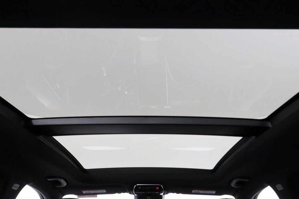 Used 2025 Mercedes-Benz GLC 350e GLC 350e video 2